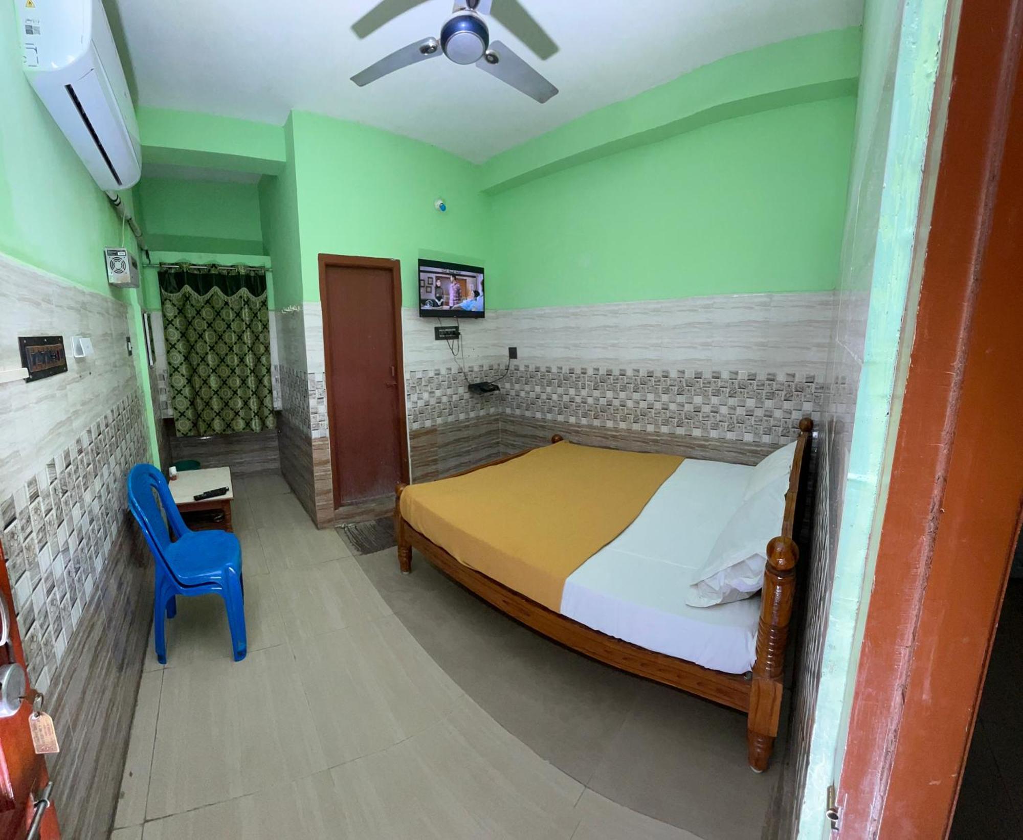 Hotel Chola Lodge Arantangi Exterior photo